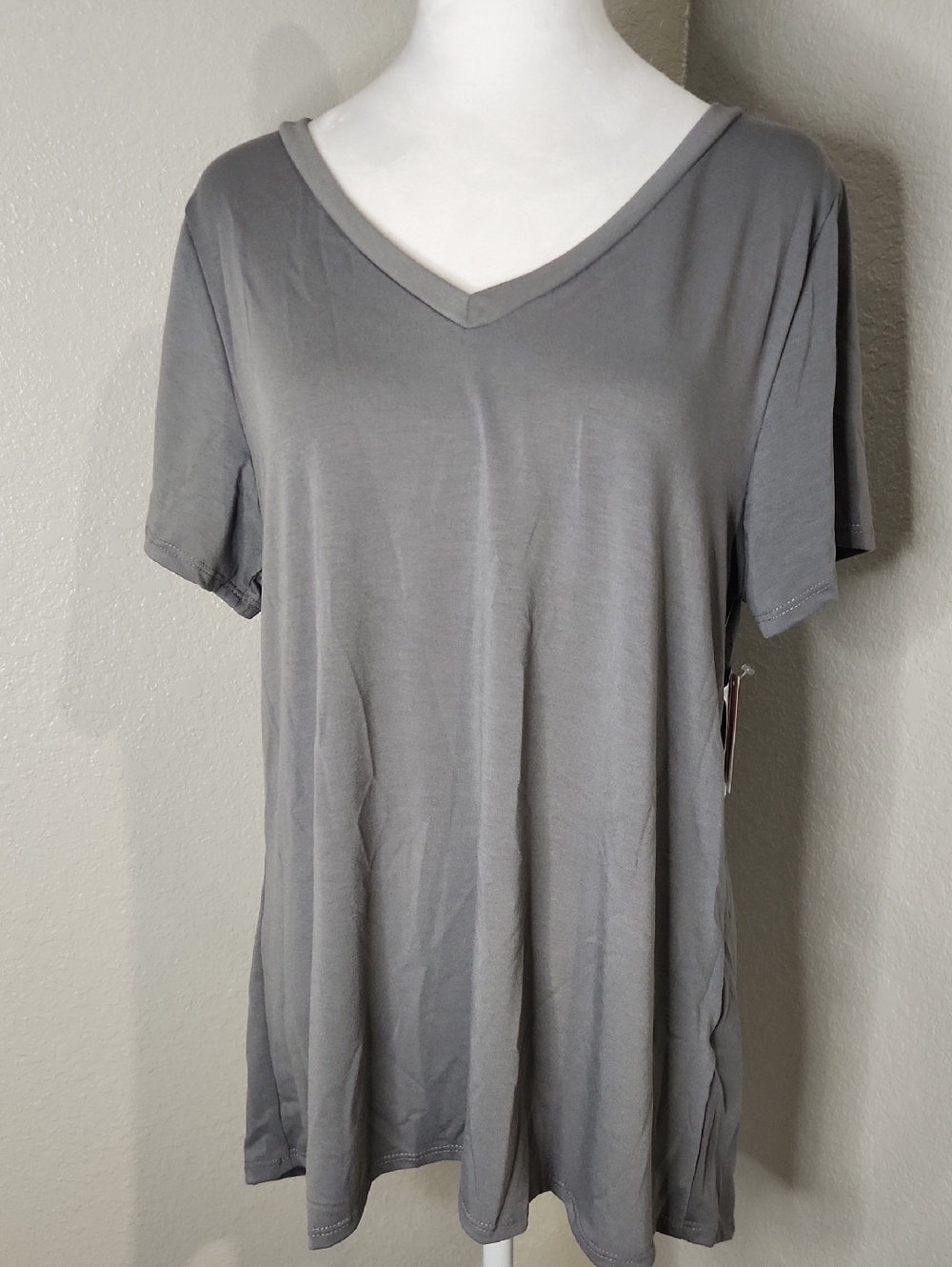 NWT LuLaRoe Christy T Gray V-Neck Short Sleeve Tee